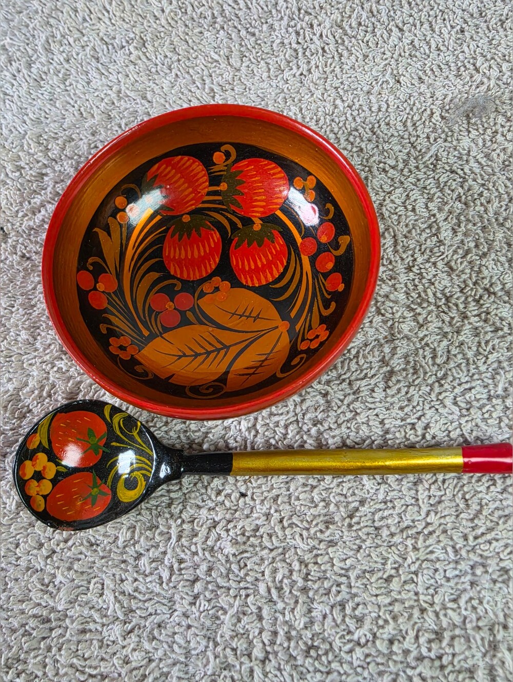 Hand-Painted Russian Style Wooden Bowl & Spoon Set - Black, Red, Gold Floral - Picture 3 of 7